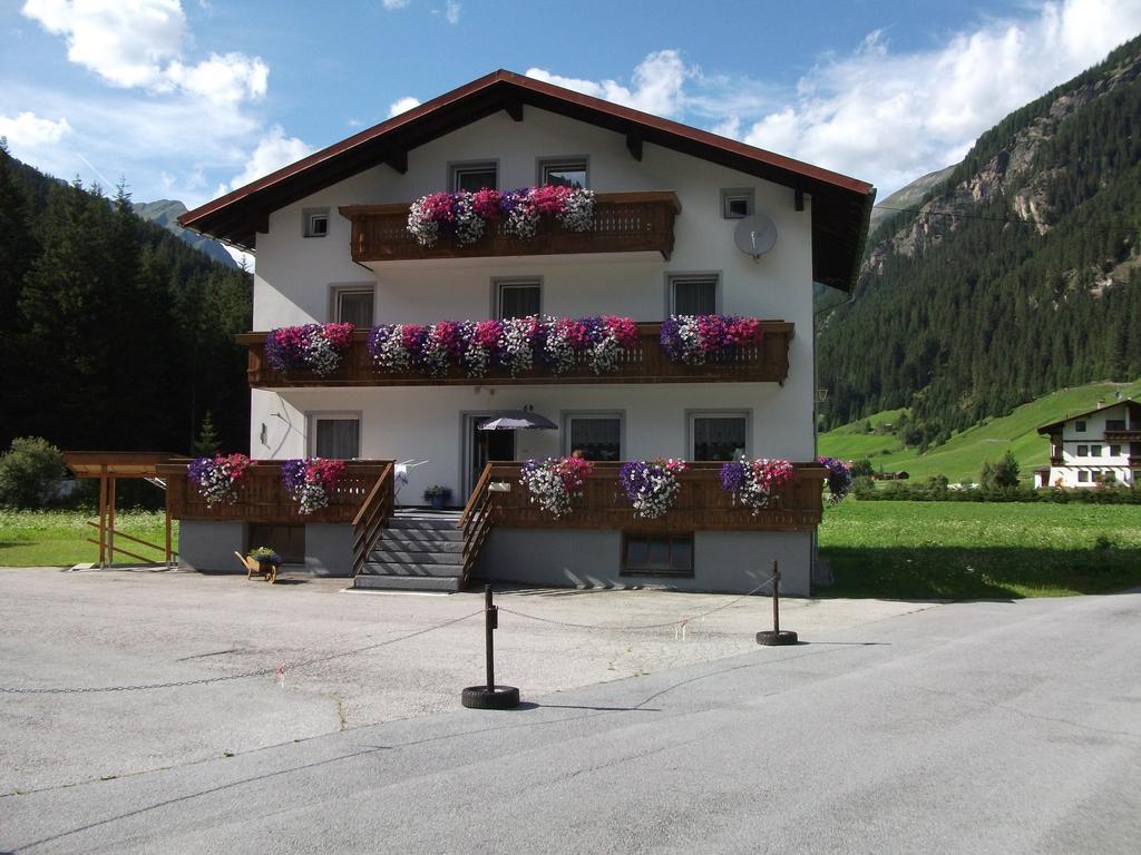 Appartement Haus Alpenrose à Sankt Leonhard im Pitztal Extérieur photo