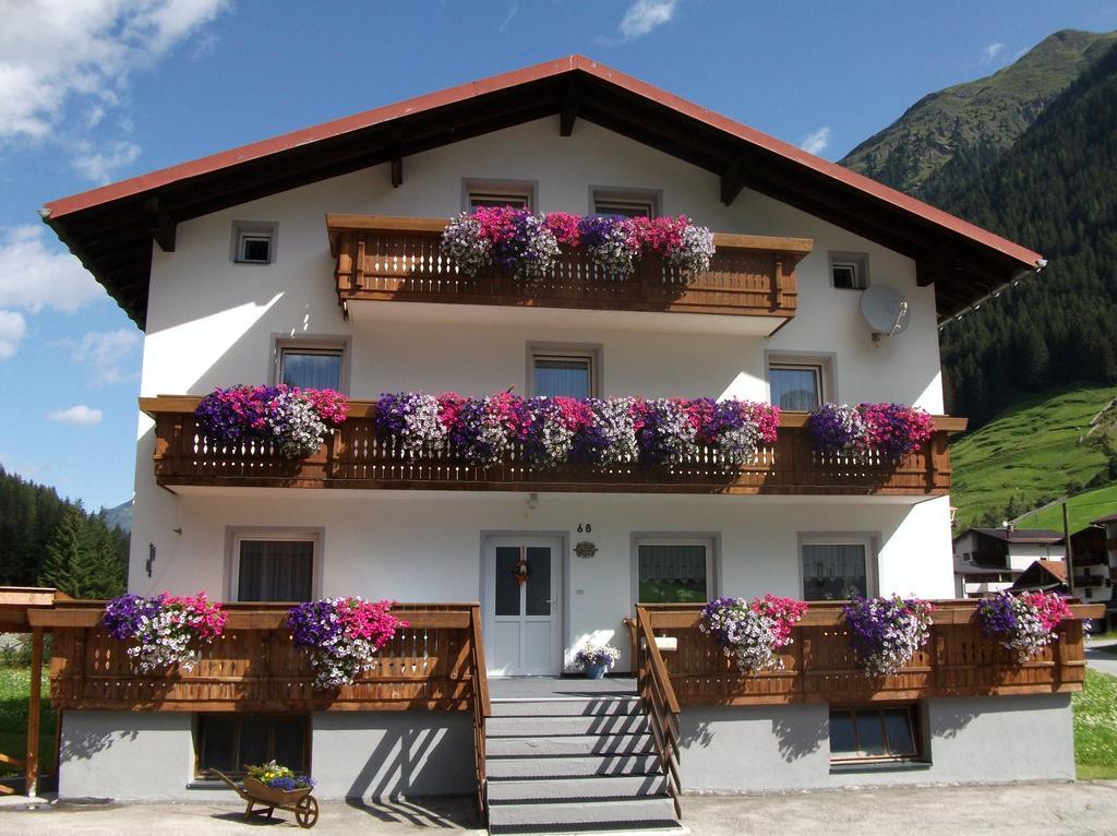 Appartement Haus Alpenrose à Sankt Leonhard im Pitztal Extérieur photo